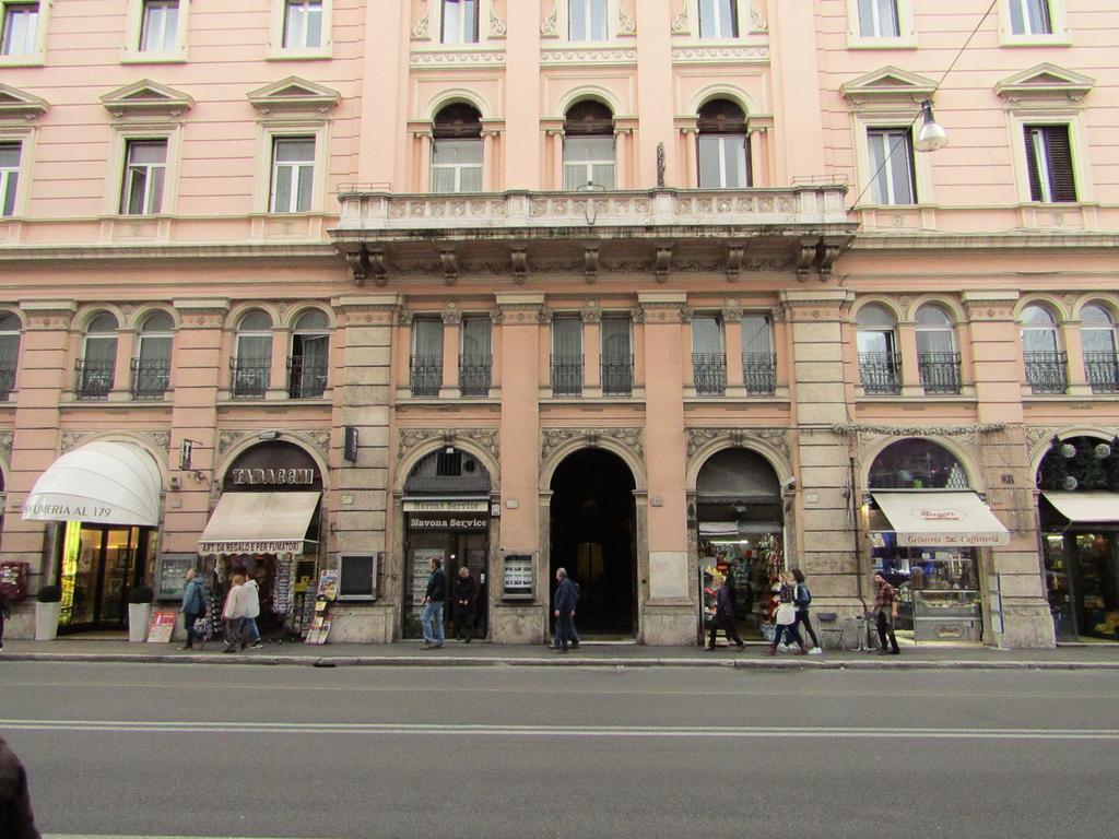 Prestigious Apartment Piazza Navona Rome Luaran gambar